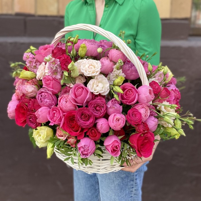 Цветы в корзине Розовая магия