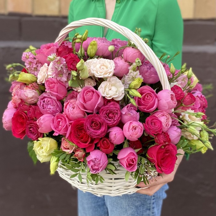 Цветы в корзине Розовая магия