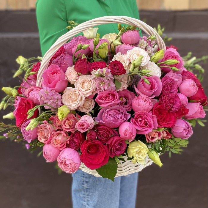 Цветы в корзине Розовая магия