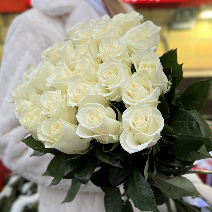 Длинная белая роза 70 см