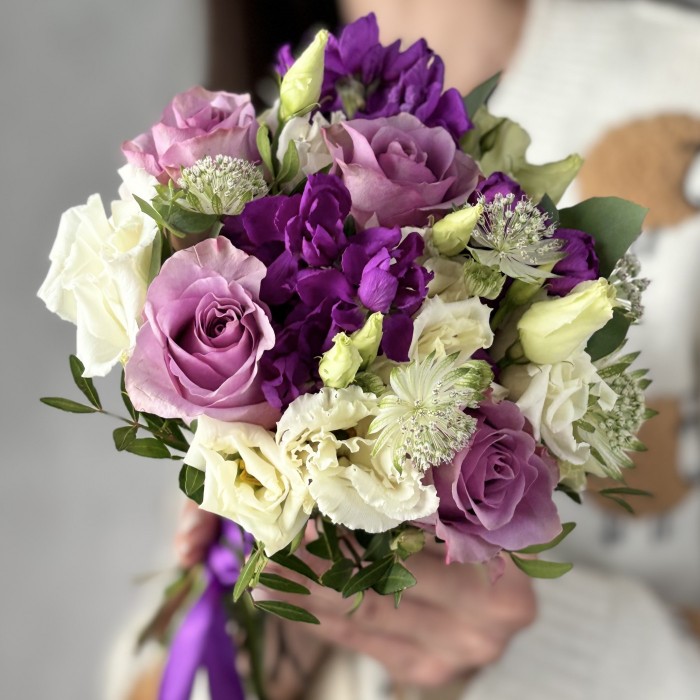 Дублер букета невесты с розами и маттиолой Кружево