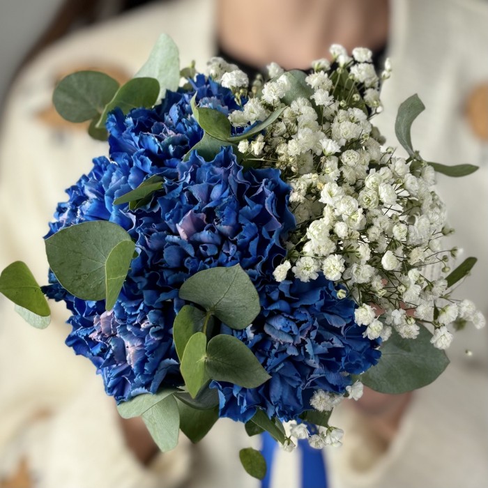 Дублер свадебного букета с синими гвоздиками