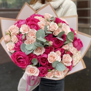 Дуэт кустовых роз Свит Сара и Тамбузи Дуэт кустовых роз Свит Сара и Тамбузи