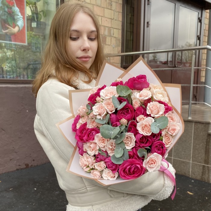 Дуэт кустовых роз Свит Сара и Тамбузи