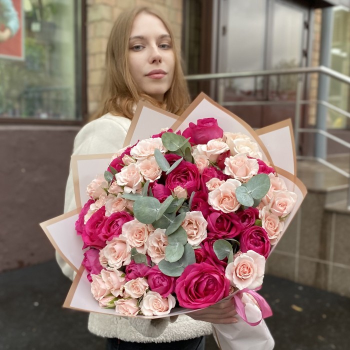 Дуэт кустовых роз Свит Сара и Тамбузи