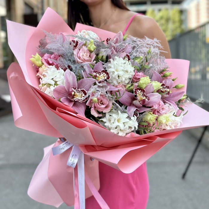 Дуо-букеты для мамы и дочки с розовыми орхидеями