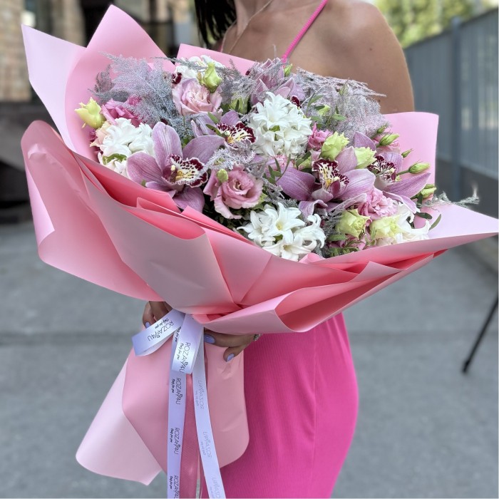 Дуо-букеты для мамы и дочки с розовыми орхидеями