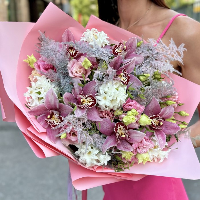 Дуо-букеты для мамы и дочки с розовыми орхидеями