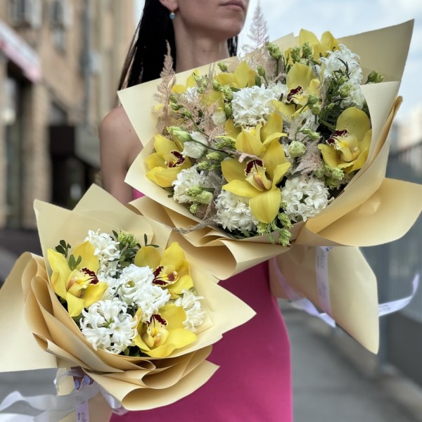 Дуо-букеты для мамы и дочки с желтыми орхидеями