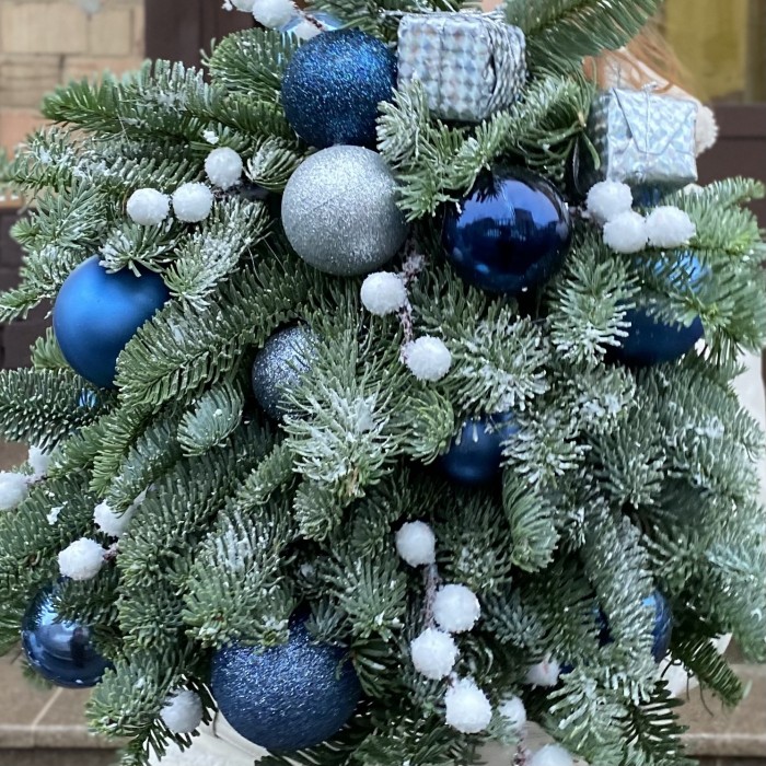 Елка с синим декором