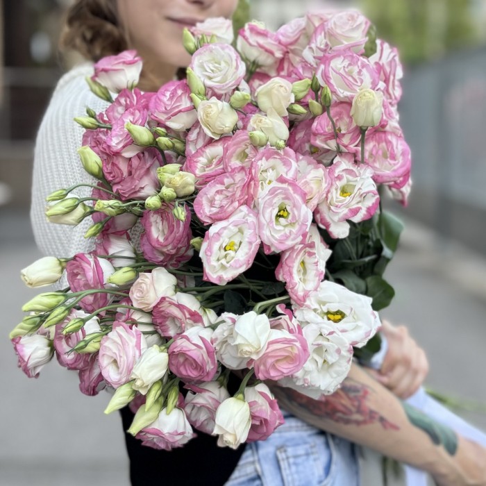 Эустома бело розовая