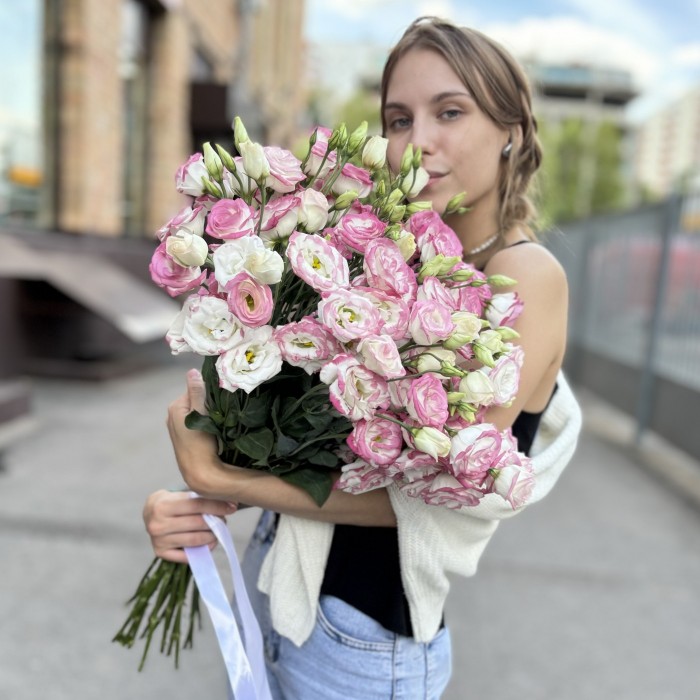 Эустома бело розовая