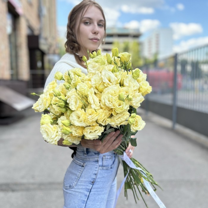 Эустома махровая кремовая