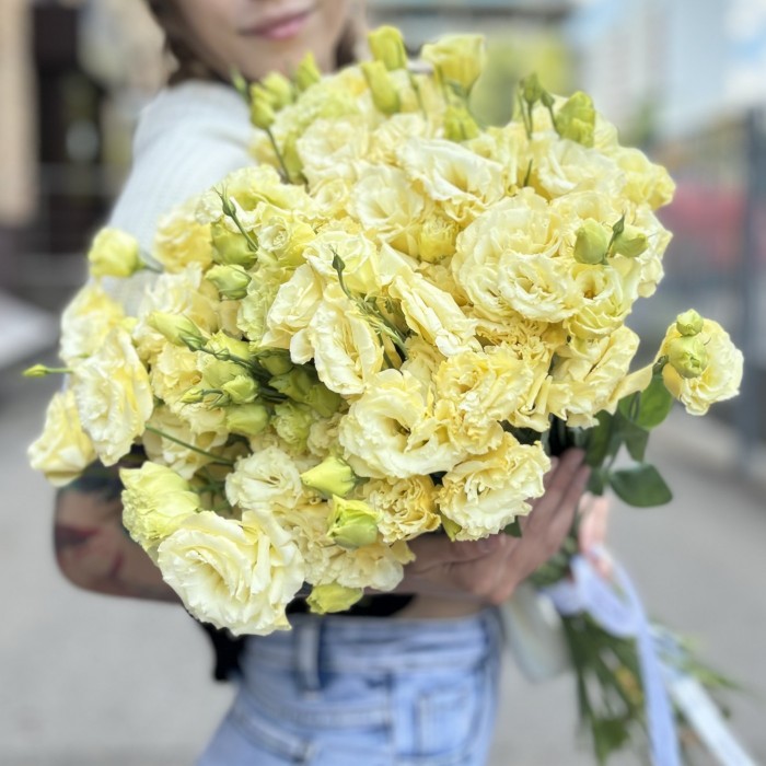 Эустома махровая кремовая