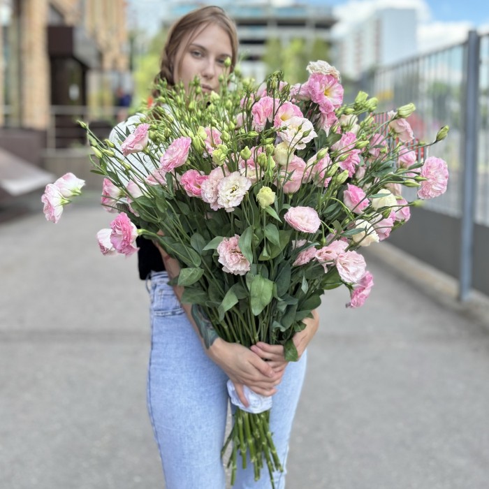 Эустома махровая розовая