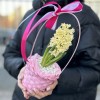 Гиацинт в корзине