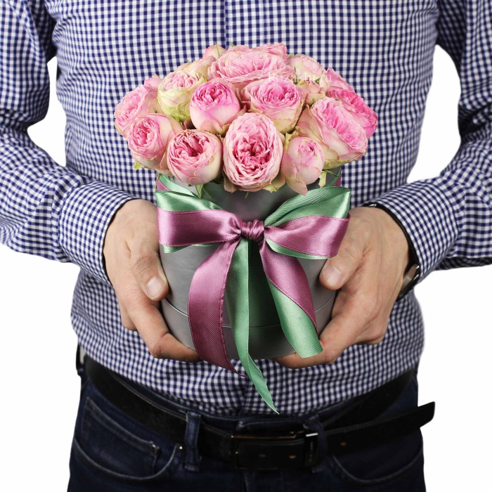 Пионовидные розы в коробке Аметрин (Ametrine)