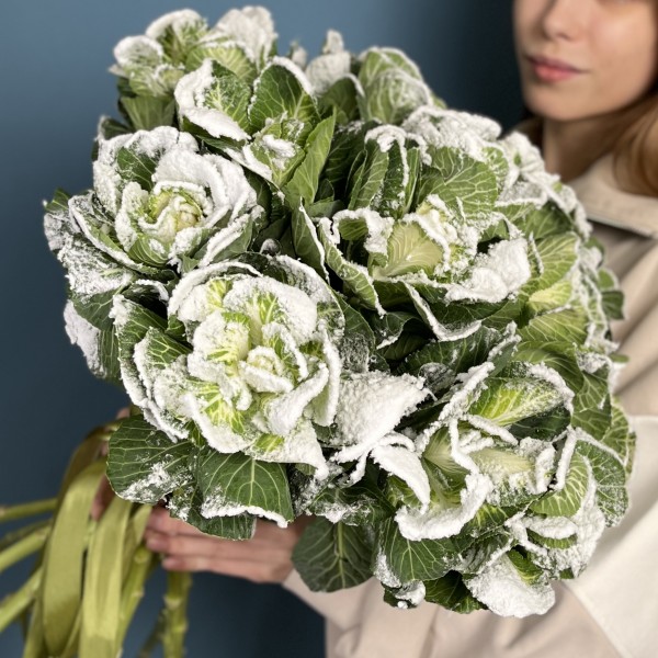 Интерьерный букет Брассика в снегу