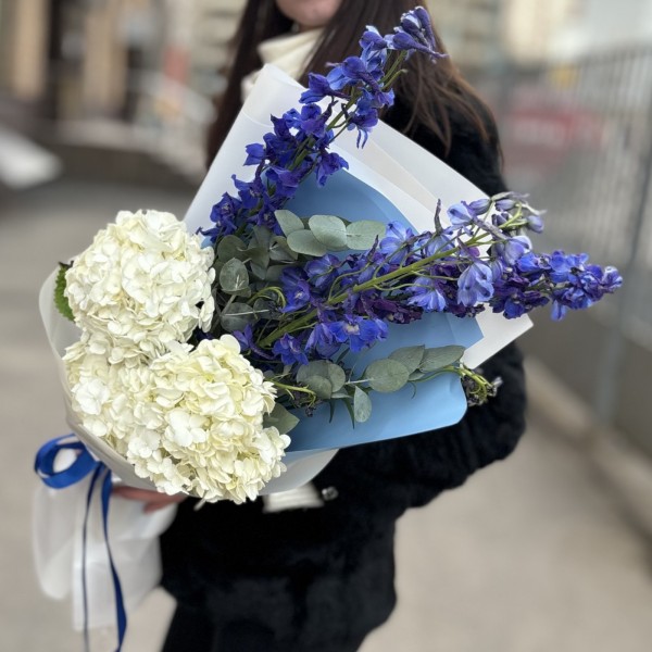 Интерьерный букет Дельфиниум и Гортензия