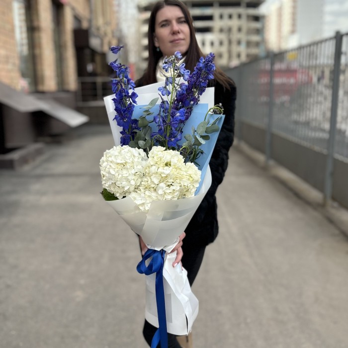 Интерьерный букет Дельфиниум и Гортензия