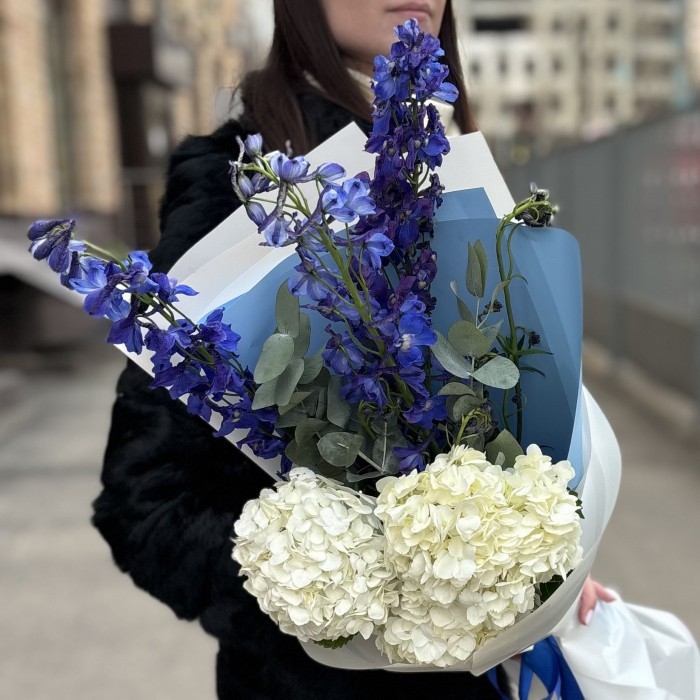 Интерьерный букет Дельфиниум и Гортензия