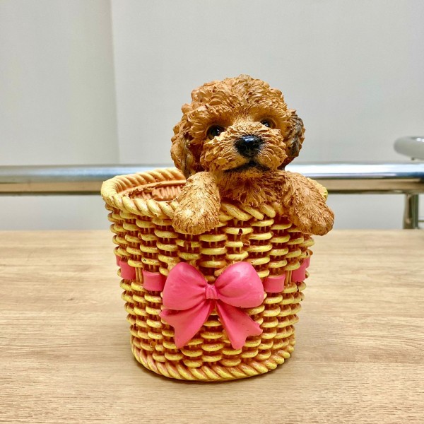 Кашпо пёсик в плетёной корзине