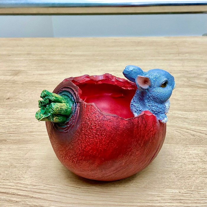 Кашпо свекла с зайчиком