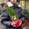 Кипарисовик со стикером в мешковине