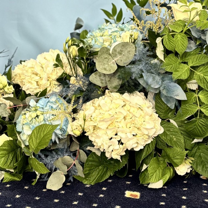 Композиция на президиум Бирюза