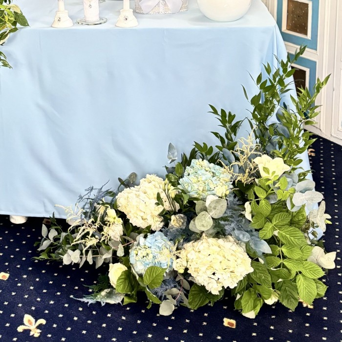 Композиция на президиум Бирюза