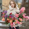 Композиция с пионовидными розами Яркая мечта