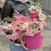 Композиция с розами и пионами Новая Звезда