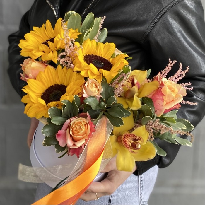 Композиция в коробке Осенний карнавал