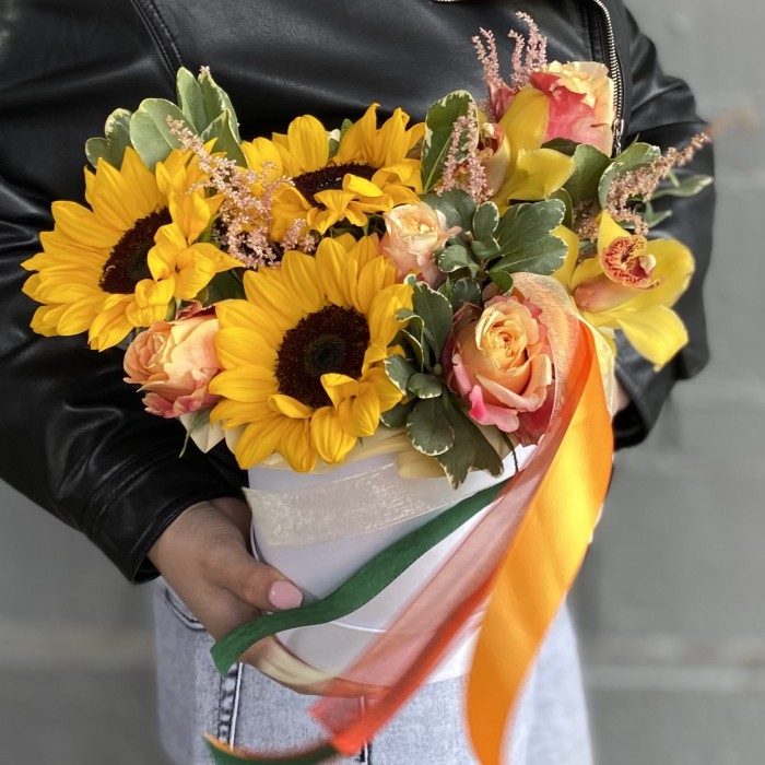 Композиция в коробке Осенний карнавал