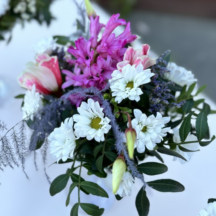 Копмозиция из цветов в стекле