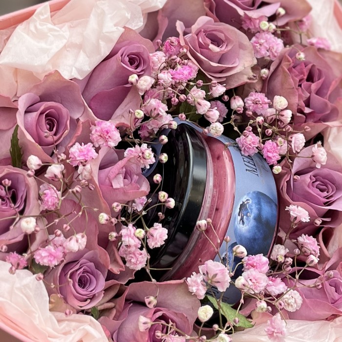 Коробка маленькое сиреневое сердце с розами и медом