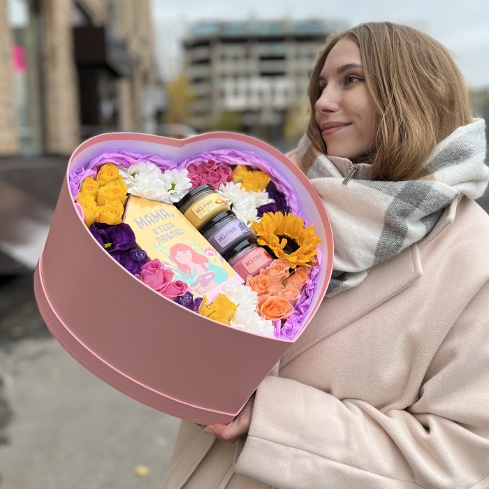 Коробка сердце с медом и чаем Любимой Маме