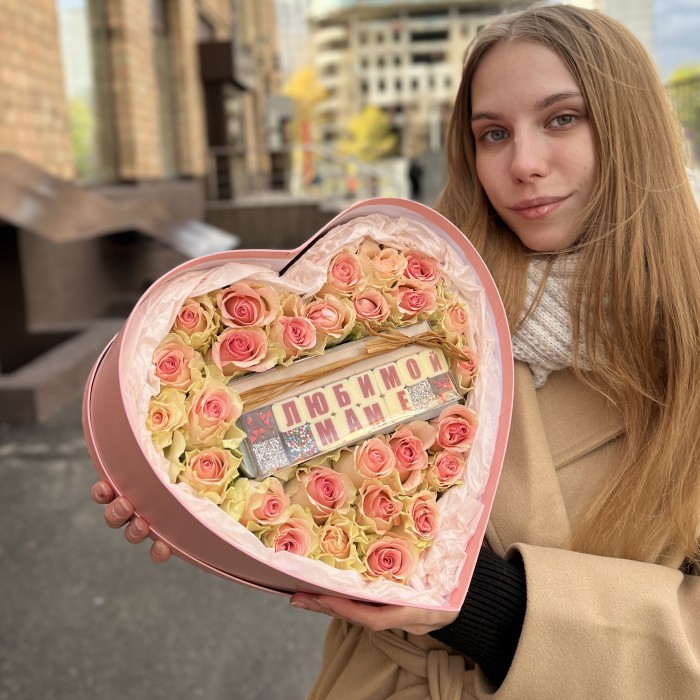 Коробка сердце с розами Любимой Маме