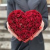 Коробка Искренняя Любовь с красными розами