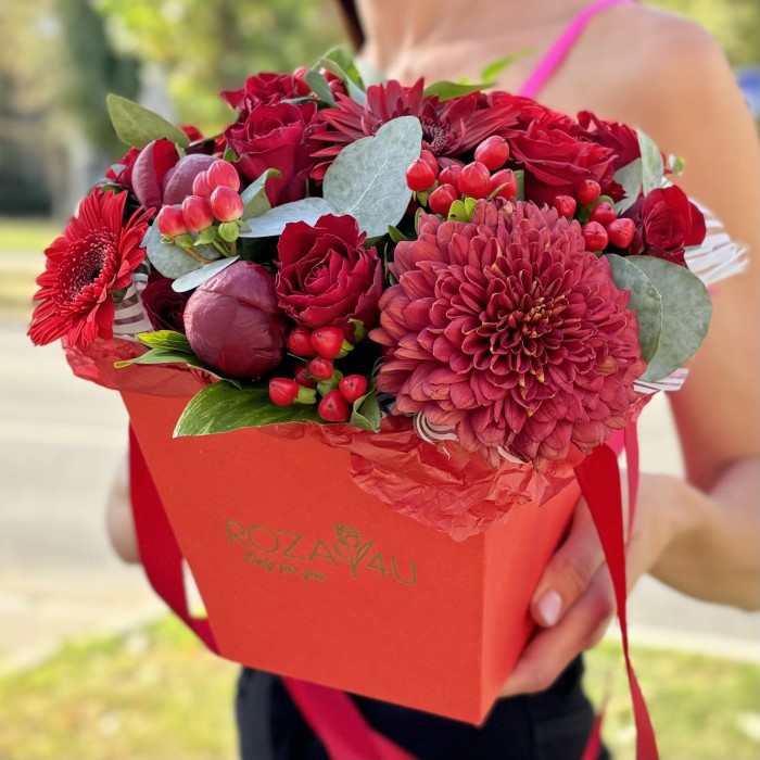 Коробка квадратная Красный MIX