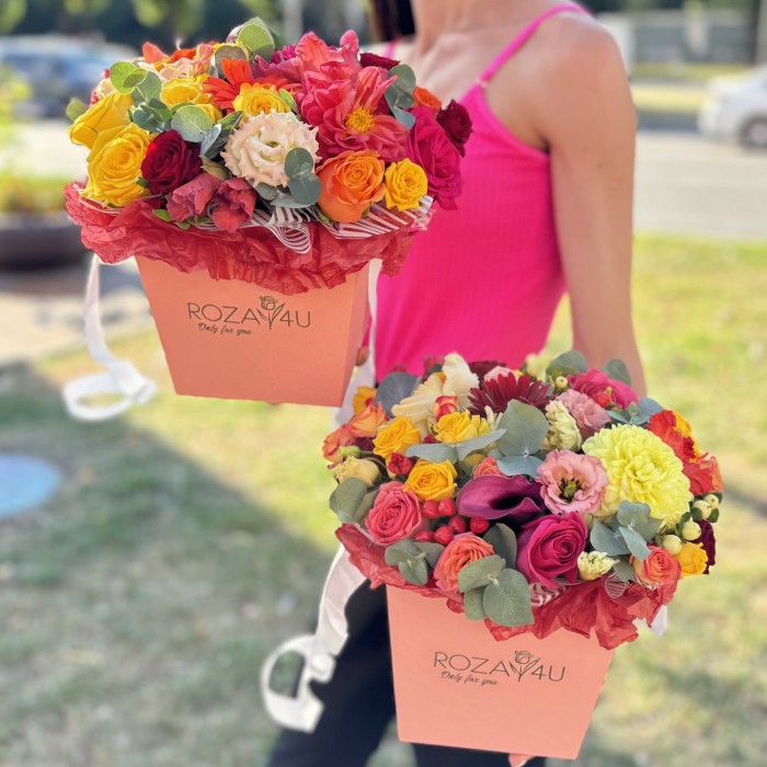 Коробка квадратная Яркий MIX