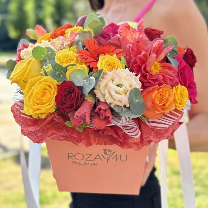 Коробка квадратная Яркий MIX