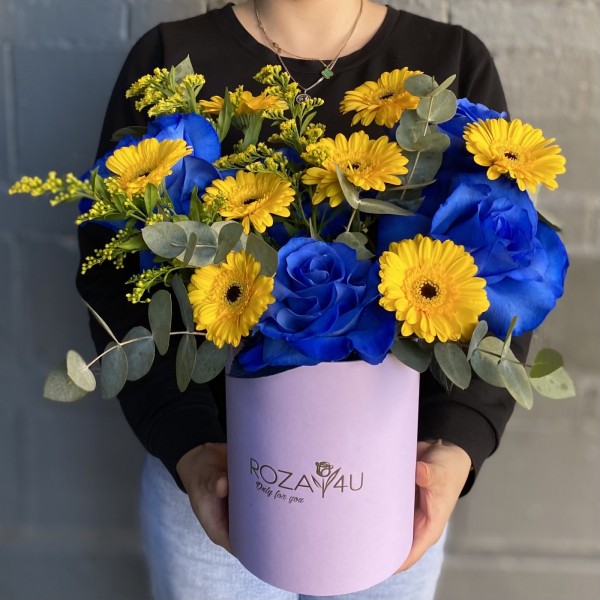 Коробка с розами и гермини Моя вселенная