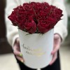Коробка с красными розами Любимой Мамочке