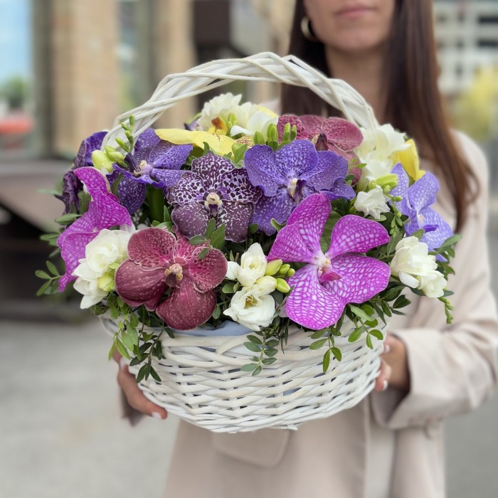 Корзина с орхидеями Лето на Гавайях