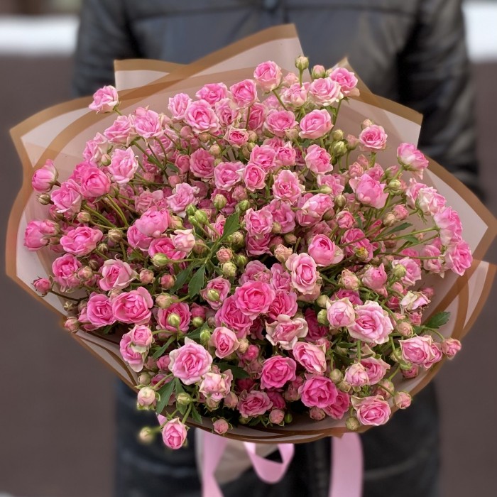 Кустовая розовая роза Джипси