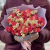 Кустовые розы Саммер Дэнс с ромашками
