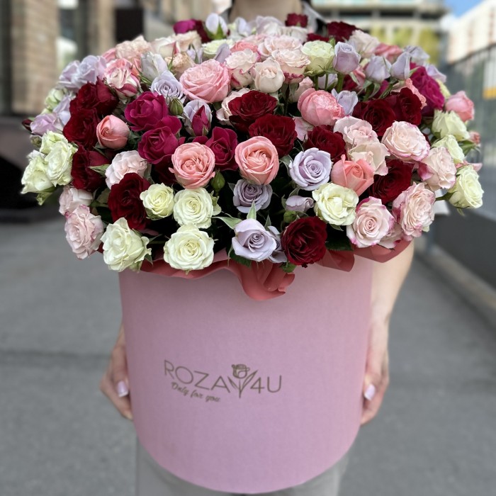 MIX кустовых пионовидных роз в коробке