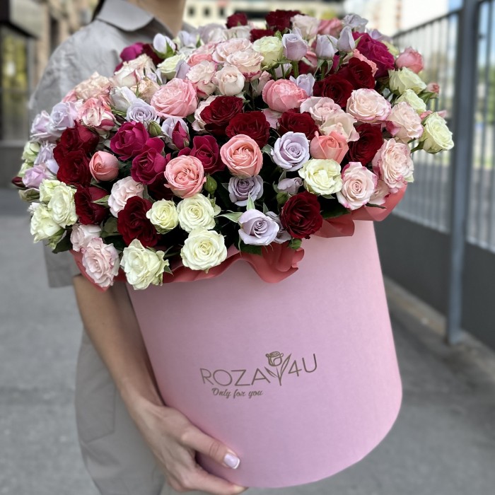 MIX кустовых пионовидных роз в коробке