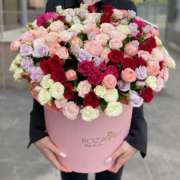 MIX кустовых пионовидных роз в коробке